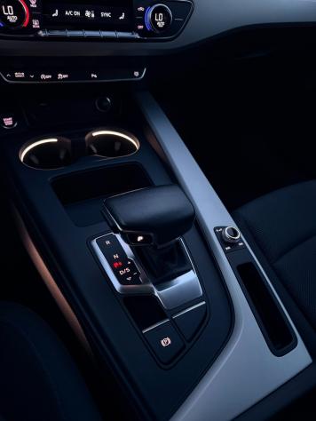 Audi A4 Avant 35 TDI 163cv S-tronic Sport Virtual/Matrix - Foto 7