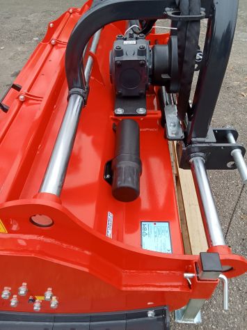Trincia marca B&M MOD TBA 200 con spostamento idraulico - Foto 6