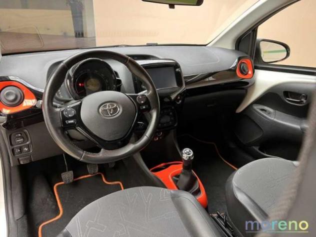 TOYOTA Aygo 1.0 72 CV x-wave Orange rif. 18928154 - Foto 7