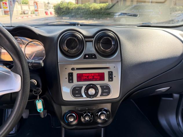 Alfa Romeo MiTo 1.3 JTDm 16V 90 CV Distinctive - Foto 6