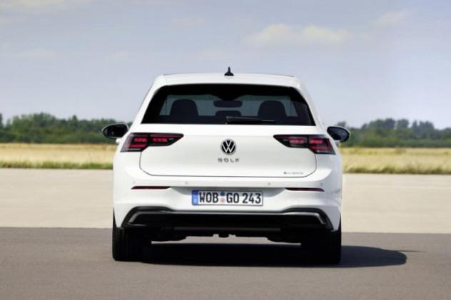 VOLKSWAGEN Golf 1.5 TSI eHybrid DSG Edition Plus rif. 23261677 - Foto 6