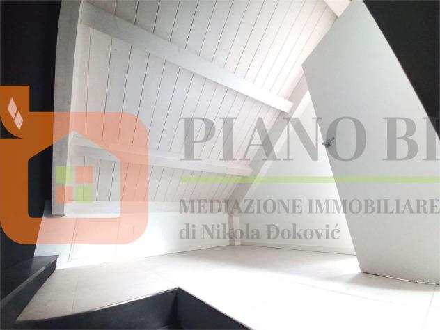 V000539 - CASA SINGOLA SU TRE LIVELLI - Foto 12