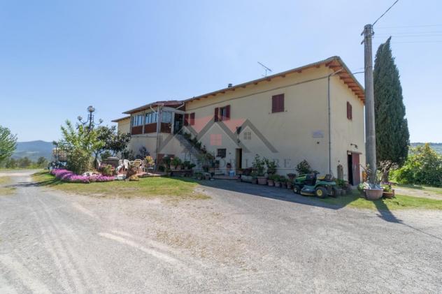 Colonica in vendita a Pomarance 510 mq Rif: 1120886