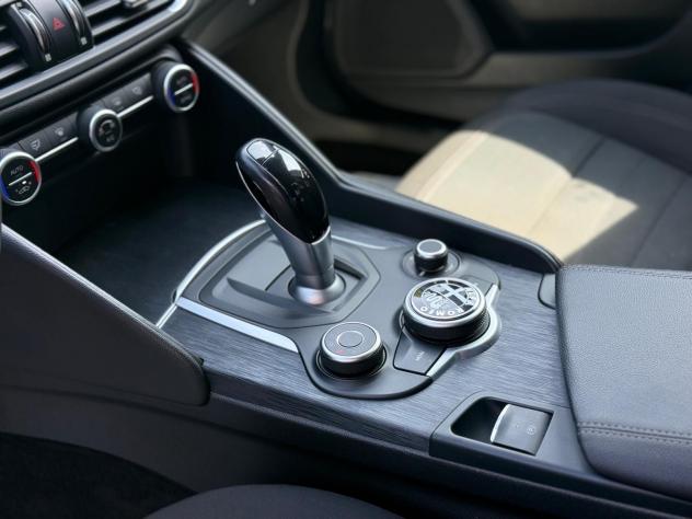 Alfa Romeo Giulia 2.2 Turbodiesel 160 CV AT8 Executive - Foto 10
