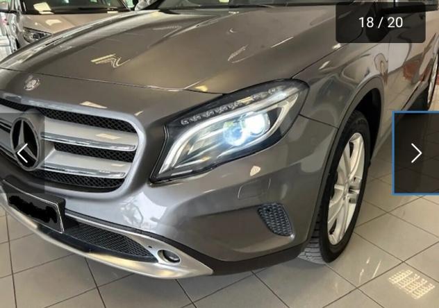 Mercedes-benz GLA 200 d Automatic Premium - Foto 5
