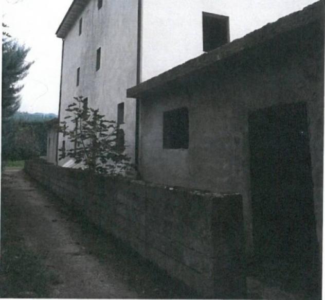 Immobile in asta di 455 m² con più di 5 locali in vendita a Perugia - Foto 2