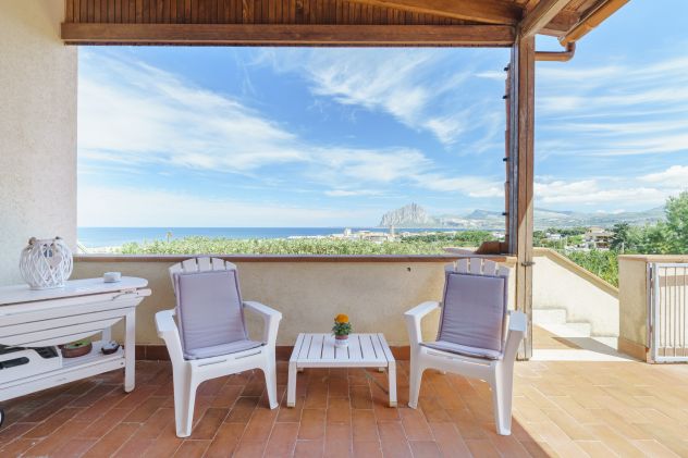 "La Terrazza" – Panorama e relax con vista sul mare della Sicilia Occidentale