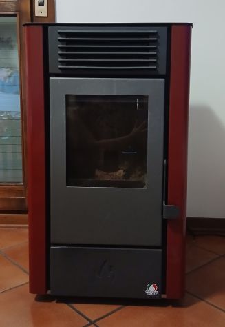 stufa a pellet a colonna 10KW