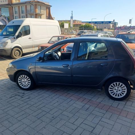 151858 KM PUNTO 1.3MJT 5P ECONOMICA E INDISTRUTTIBILE - Foto 3