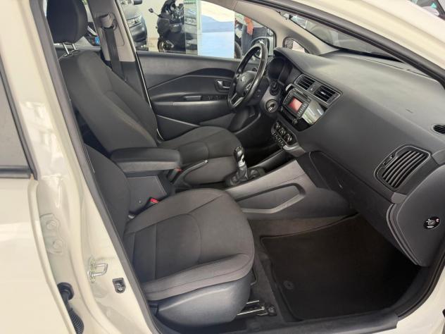 Kia Rio 1.4 CRDi 5p. Cool - Foto 8