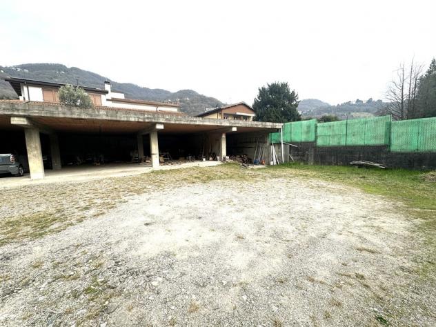 BOX PER CAMPER/AUTO - MAGAZZINI DI 43 MQ A CALOLZIO Sala - Foto 4