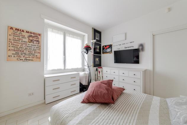 ZONA LORENTEGGIO SPLENDIDO TRILOCALE RISTRUTTURATO 2 CAMERE 2 BAGNI 2 BALCONI . MM4 - Foto 17