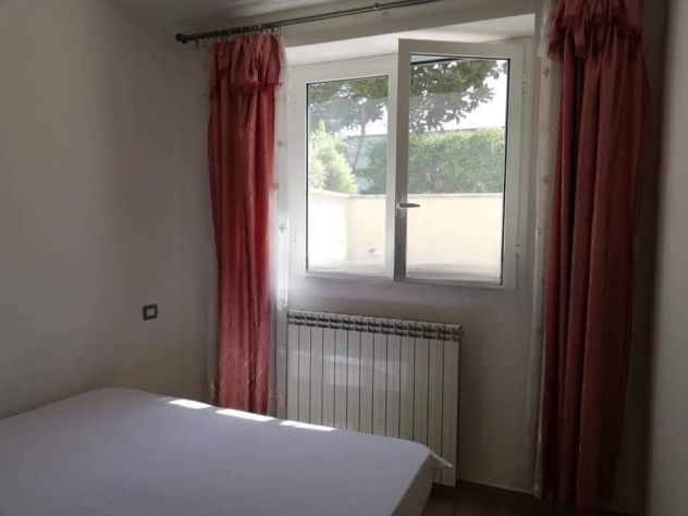 INFERNETTO BILOCALE ARREDATO CON TERRAZZO PRIVATO - Foto 9