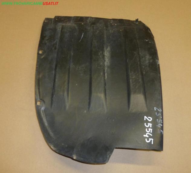 PARASASSI INT. DX PASSARUOTA ANTERIORE PARTE POST.FIAT FREEMONT (JC49-24)  Carrozzeria  Lamierati esterni  Fiancate  Parasassi pass FIAT - FREEMONT -