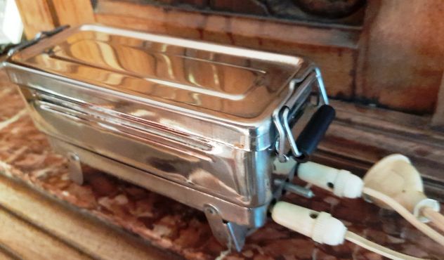 bollitore con siringa vintage autoalimentato a corrente - Foto 4
