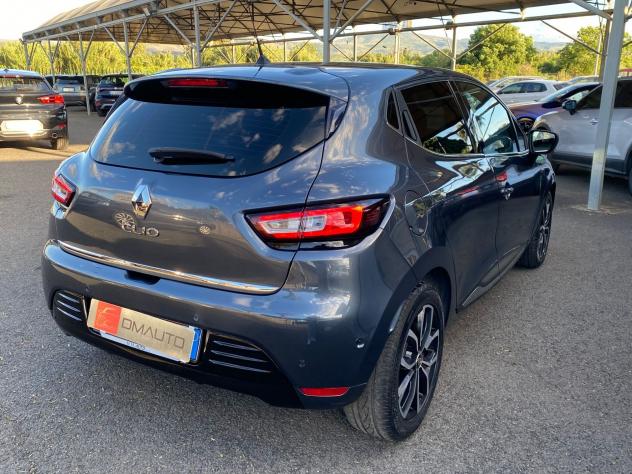 Renault Clio dCi 8V 90 CV 5 porte Moschino Intens - Foto 7