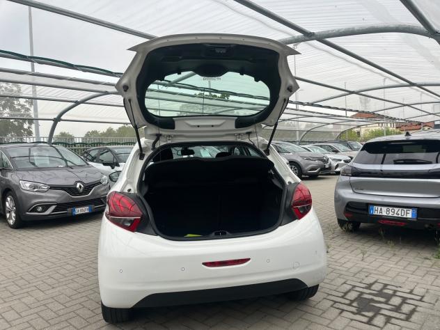 Peugeot 208 1.2 PureTech 82cv Allure - Foto 10