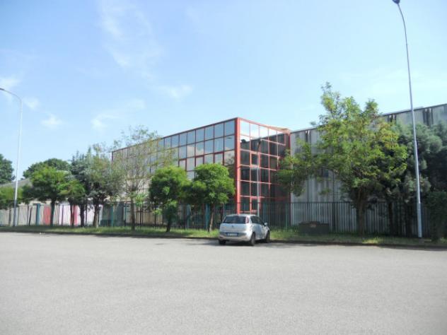 Immobile di 6335 m² con più di 5 locali in affitto a Rho - Foto 2