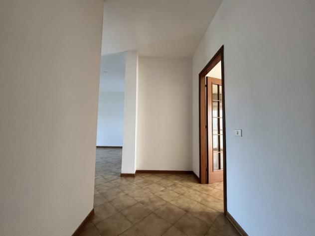 A745. CARPI. APPARTAMENTO CON GARAGE IN OTTIMO CONTESTO. - Foto 9