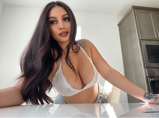 Ragazza italiana per massaggi rilassanti, stanza climatizzata . Tel:3276342287