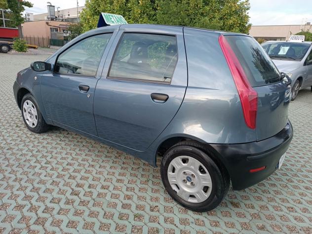 Fiat Punto 1.2 5 porte Active Natural Power - Foto 6