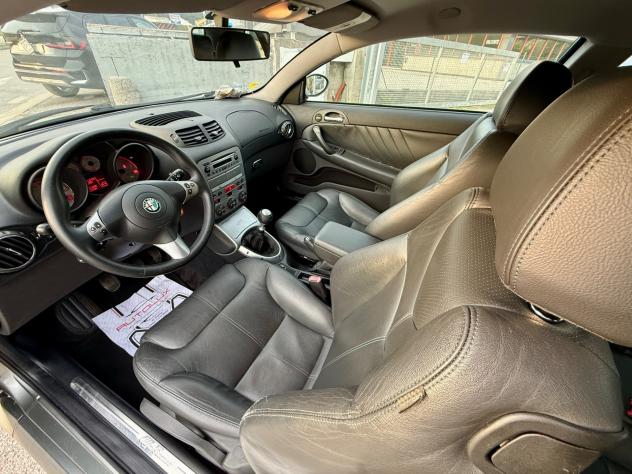 Alfa Romeo GT 1.9 JTDM 150CV 16V Distinctive - Foto 9