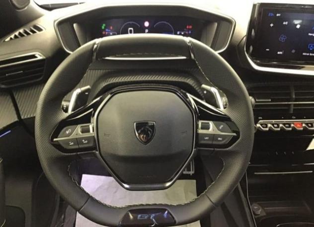 PEUGEOT 2008 Hybrid 145 e-DCS6 GT rif. 23397133 - Foto 7