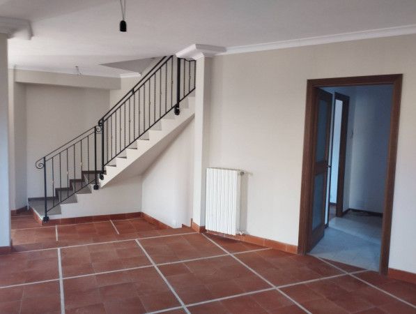 MANZIANA, VILLA BIFAMILIARE CON GIARDINO E SALA HOBBY - Foto 8