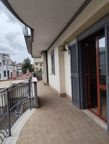 TORRE MAURA TRILOCALE ARREDATO CON TERRAZZO PRIVATO - Foto 5