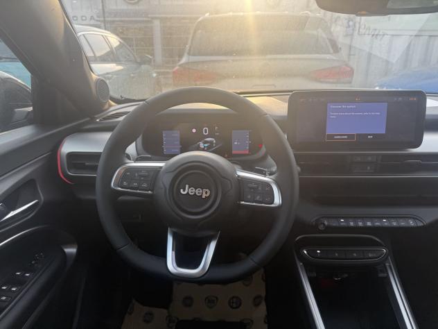 Jeep Avenger e-Hybrid 1.2 MHEV e-Hybrid Turbo Summit KM0 - Foto 9