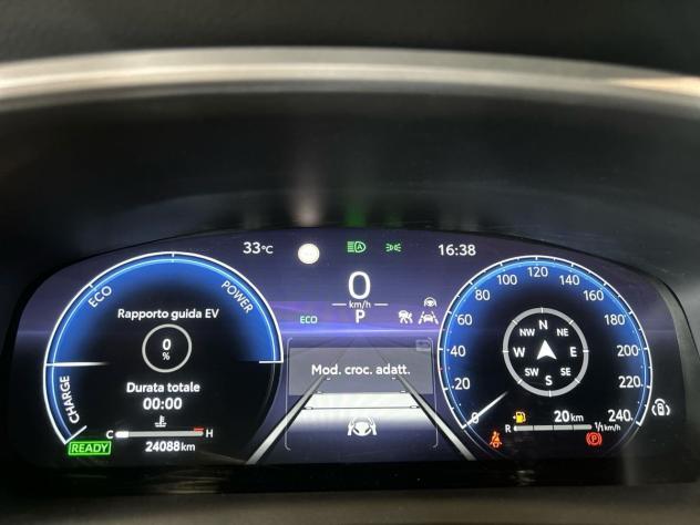 Toyota Corolla Cross 2.0 Hybrid 197 CV E-CVT Trend AWD - Foto 9
