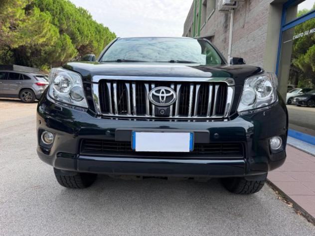 TOYOTA Land Cruiser 150 173CV 3.0 D-4D 7 POSTI INTERNI PELLE AUT. rif. 23941173 - Foto 3