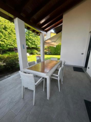 Villa di 314 m² con più di 5 locali e box auto doppio in vendita a Azzate - Foto 3