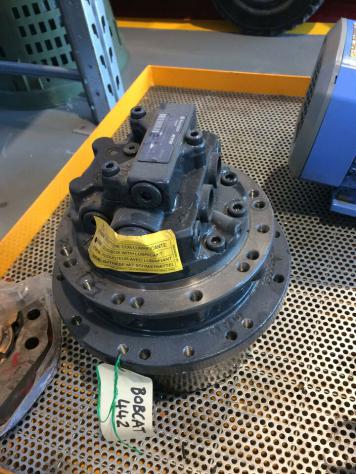 Motoriduttore Bonfiglioli Trasmital 702C2 per Bobcat 442