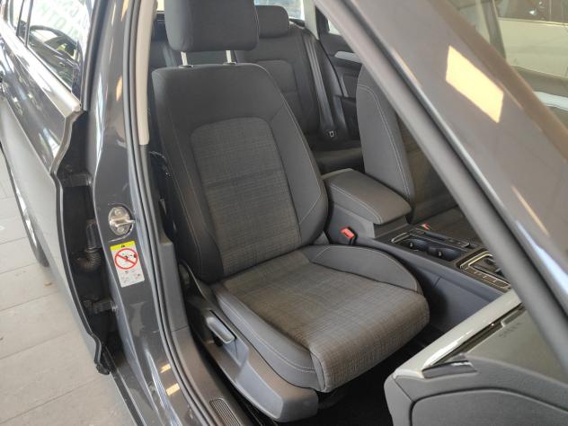 Volkswagen Passat Variant 2.0 TDI DSG Navi Adaptive Cruise FariLED - Foto 5