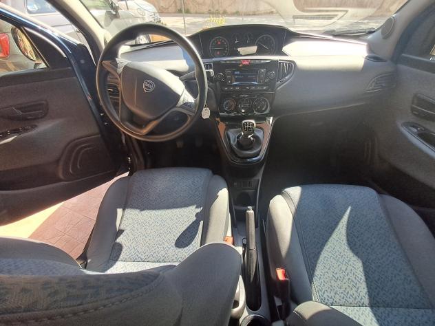 Lancia Ypsilon 1.0 FireFly 5 porte S&S Hybrid Gold - Foto 2