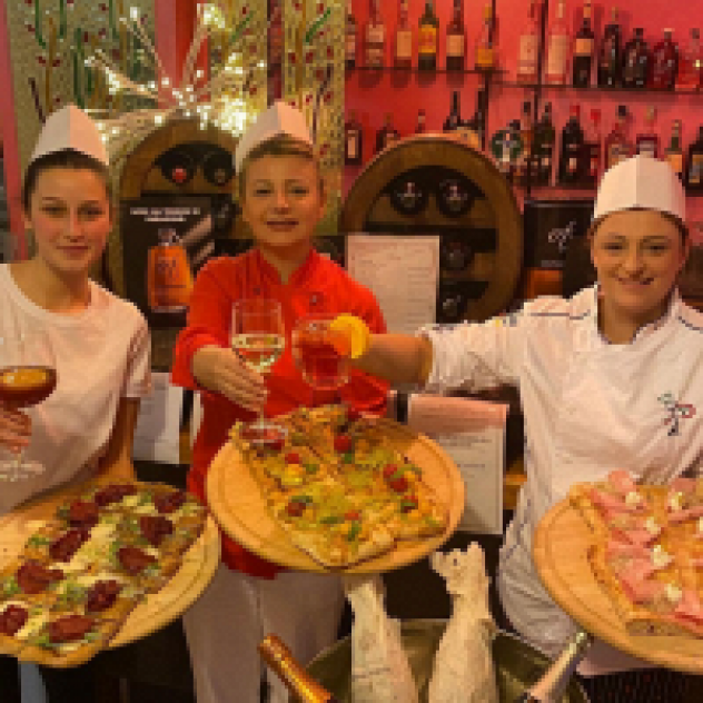 Ristorante Pizzeria La Lucciola Ostello Trentapassi