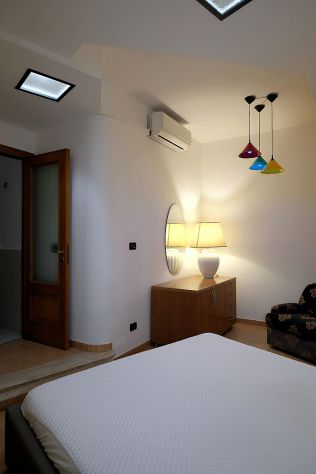 Bivano Elegante Ristrutturato Accessoriato Arredato di tutto - Foto 8