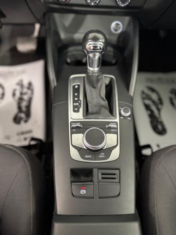 Audi A3 1.6 TDI 116 CV S tronic Sport - Foto 10