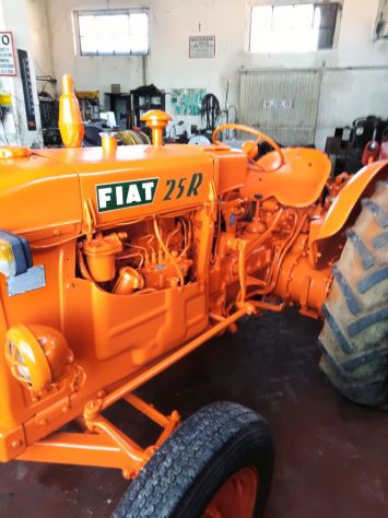 Trattore Fiat 25r con aratro mono vomere 25 cavalli - Foto 2