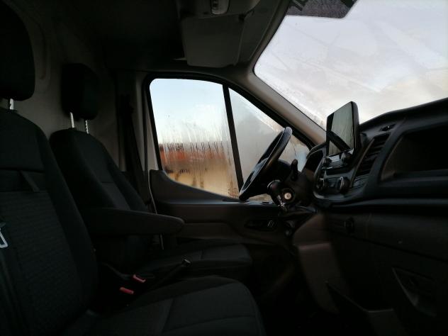 Ford Transit 330 2.0 tdci MHEV 130cv trend L2H2 E6.2 - Foto 6