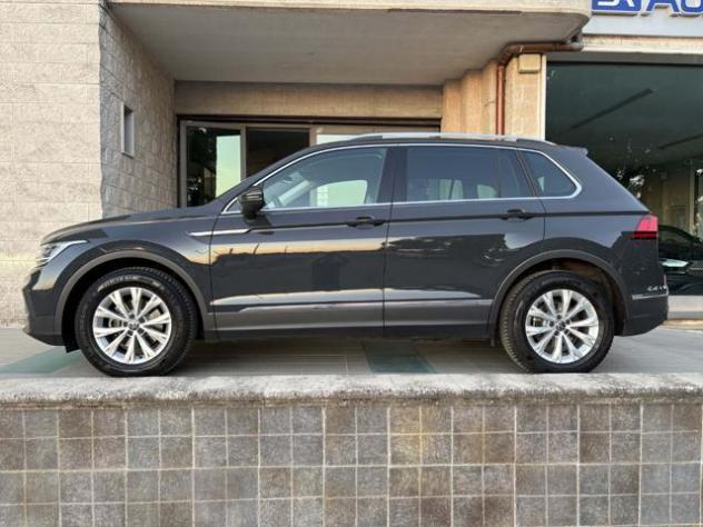 VOLKSWAGEN Tiguan 2.0 TDI 150 CV SCR DSG Life rif. 23947221 - Foto 8