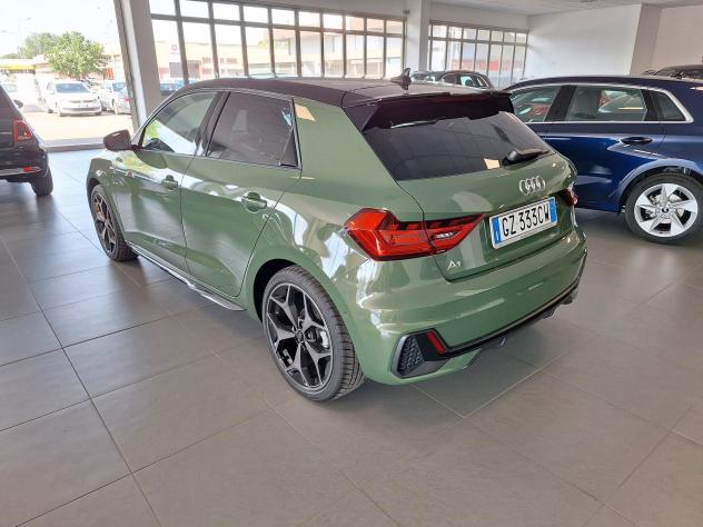 Audi A1 A1 Sportback 30 1.0 tfsi Identity Black 116cv s-tronic - Foto 4