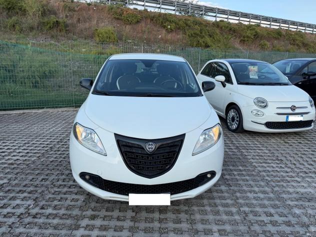 Lancia Ypsilon 1.2 69 CV 5 porte Elefantino-2015 - Foto 2