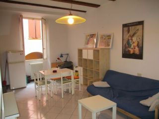 AFFITTASI MONOLOCALE
