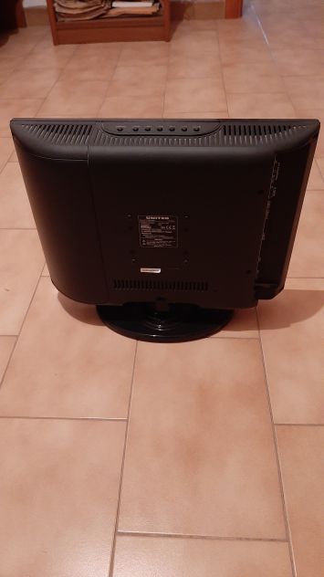 TV 15 pollici FHD HDMI SCART VGA - con ricevitore digitale - Foto 4