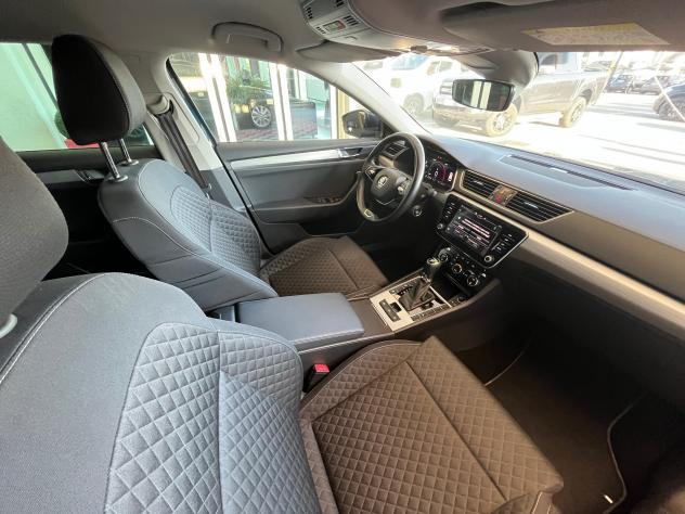 Škoda Superb Wagon 2.0 TDI EVO Executive 200 CV DSG - Foto 9