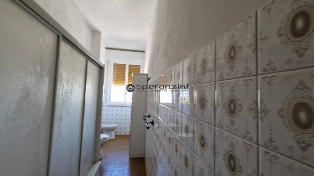 ALLE PORTE DEL CENTRO STORICO: Vendita attico a fano alle porte del centro storico
proponiamo appartamento di circa 120 mq al quarto piano, servito da - Foto 11