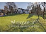 Villa di 475 m² con più di 5 locali e box auto doppio in vendita a Malnate