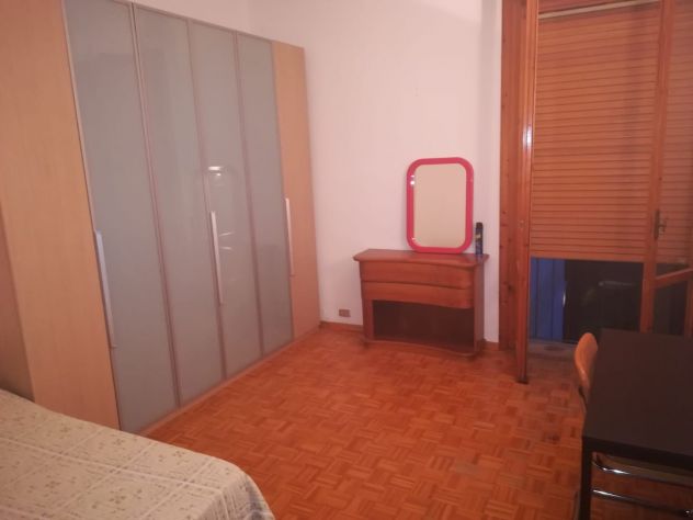 ampia camera singola solo ragazze 18 metri - Foto 10